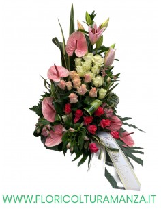 cesto funebre in rosa