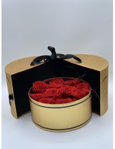 SCATOLA ROMANTICA CON ROSE STABILIZZATE